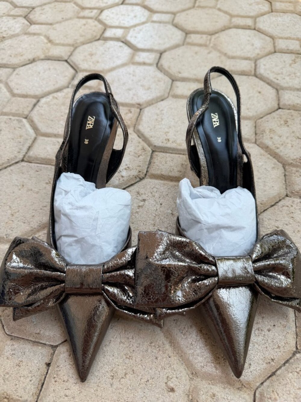 Zara Metallic Bow Slingback Heels NWOT Size 38 | Women's Pointed-Toe Pumps - Picture 2 of 5